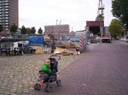 Weer ziek, dus dan maar een stukje wandelen met pappa
